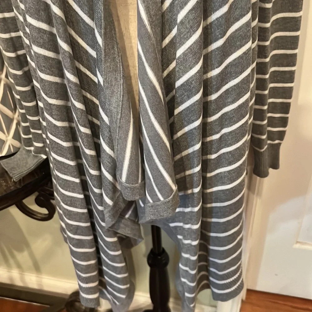 Bajee Collection open Sweater - Picture 4 of 12